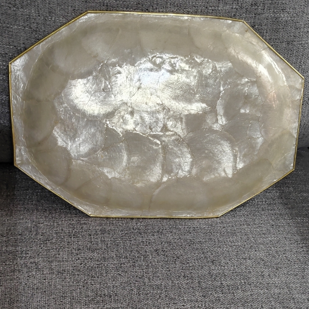 Vintage Capriz Shell Tray. No Wear Or Visible Damage.